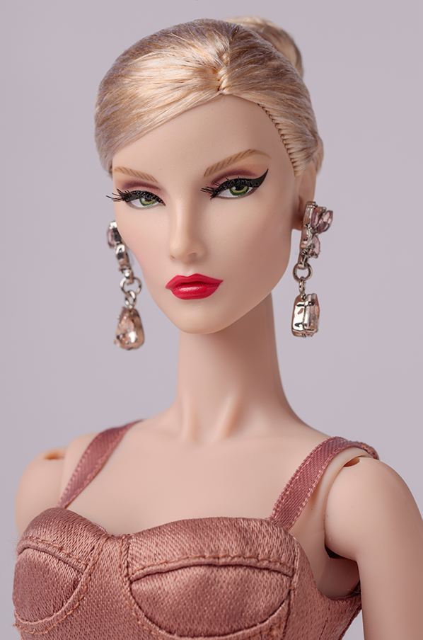 Elyse Jolie – Integrity Toys Reference Site